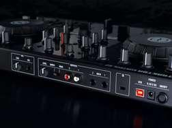 Traktor Kontrol S2 - Traktor Kontrol S2