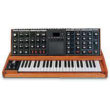 Minimoog Voyager Performer Edition - Minimoog Voyager Performer Edition