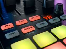 TRAKTOR KONTROL F1 - TRAKTOR KONTROL F1
