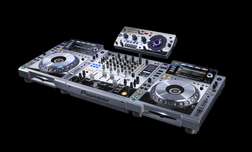 2 x CDJ-2000Nexus-M + DJM-900Nexus-M + RMX-1000-M Platinum Edition - 2 x CDJ-2000Nexus-M + DJM-900Nexus-M + RMX-1000-M Platinum Edition