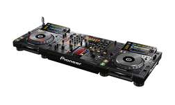2 x CDJ-2000Nexus + DJM-2000Nexus - 2 x CDJ-2000Nexus + DJM-2000Nexus