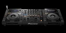 2 x CDJ-900Nexus + DJM-900Nexus - 2 x CDJ-900Nexus + DJM-900Nexus