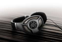 HD 700 - HD 700