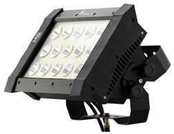 TRI Flood 15x15 TH W RGB USED - TRI Flood 15x15 TH W RGB USED